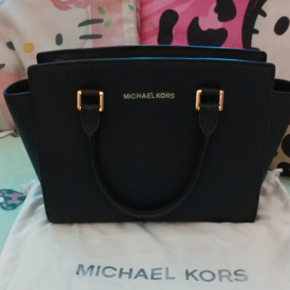 Authentic Michael Kors Selma handbag